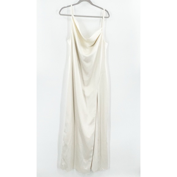 Camila Coelho NWT Reyna Maxi Dress in Pearl White size Large Revolve - Picture 3 of 8